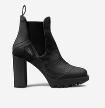 Load image into Gallery viewer, Black Leather streetwear booties
