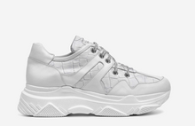 Load image into Gallery viewer, White Snake skin Thick Sole Sneaker
